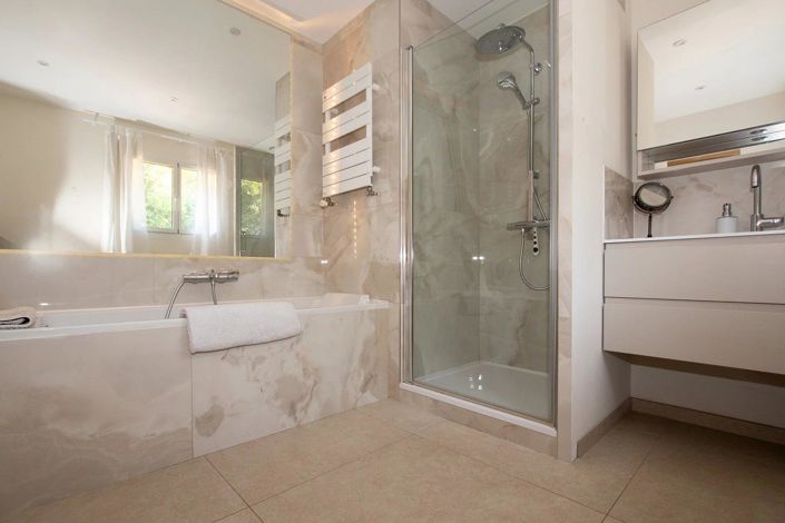 Image No.22-5 Bed House for sale