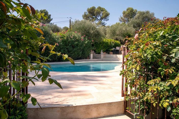 Image No.3-5 Bed House for sale