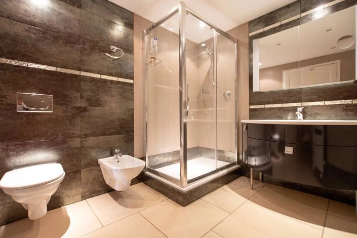 Image No.32-5 Bed House for sale