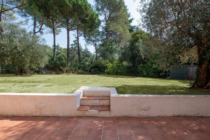 Image No.34-5 Bed House for sale