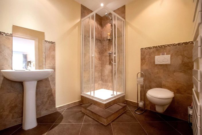 Image No.36-5 Bed House for sale