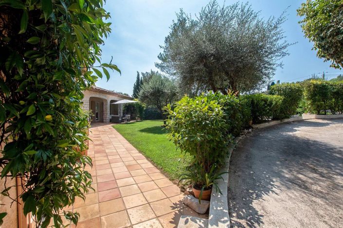 Image No.42-5 Bed House for sale