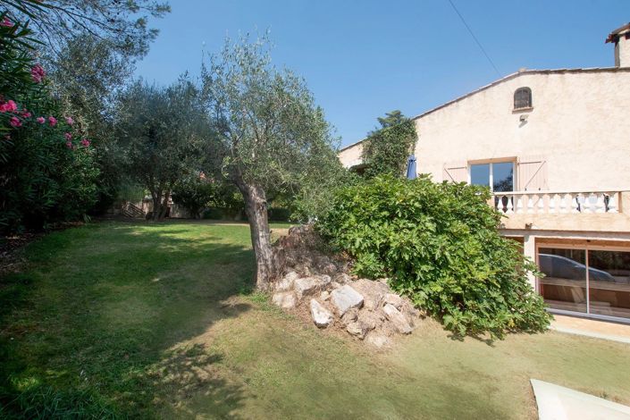 Image No.48-5 Bed House for sale