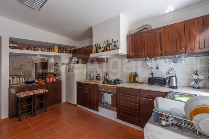 Image No.10-4 Bed House for sale