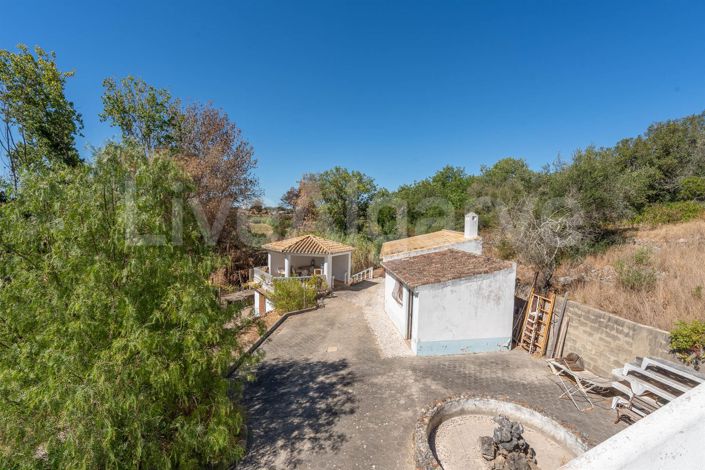 Image No.18-4 Bed House for sale