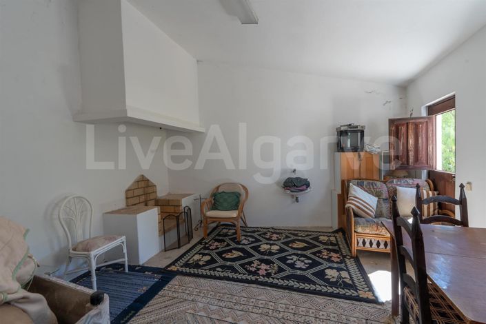 Image No.20-4 Bed House for sale