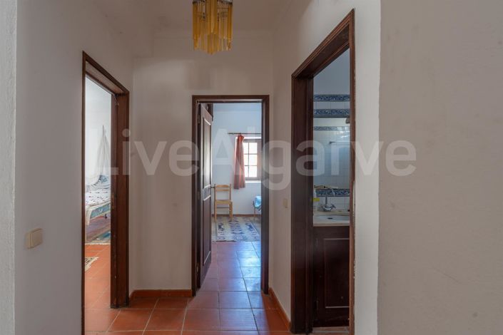 Image No.22-4 Bed House for sale