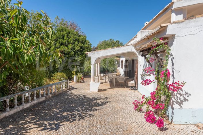 Image No.5-4 Bed House for sale