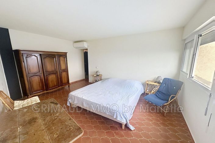 Image No.13-8 Bed House for sale