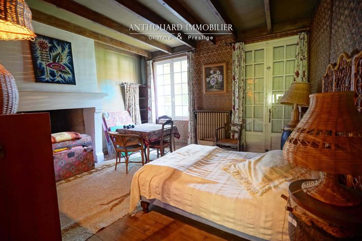 Image No.18-6 Bed House for sale