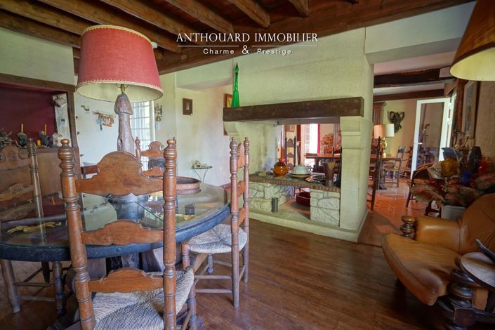 Image No.32-6 Bed House for sale