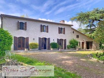 1 - Vic-Fezensac, House