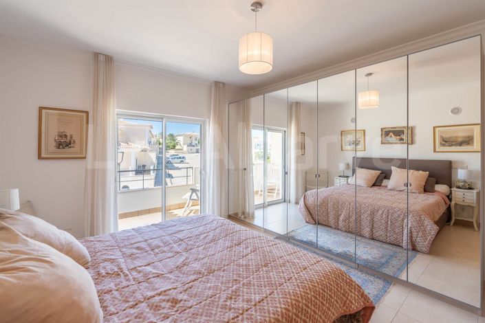 Image No.22-3 Bed House for sale