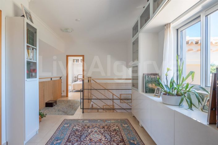 Image No.28-3 Bed House for sale