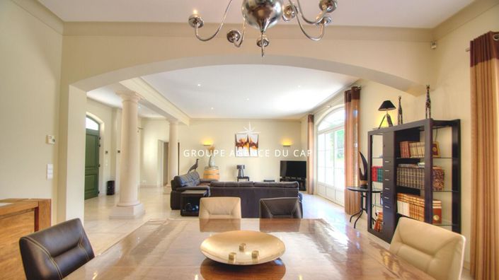 Image No.4-4 Bed House for sale