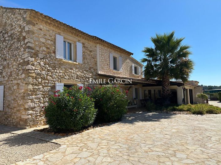 Image No.1-4 Bed House for sale