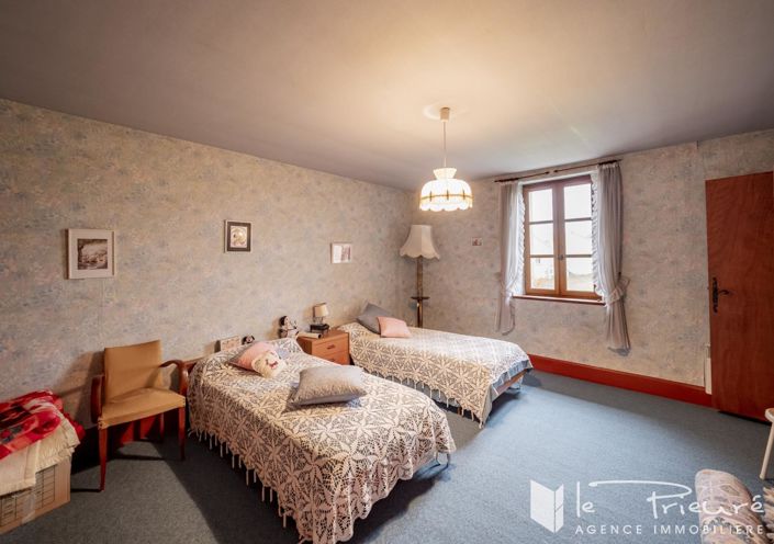 Image No.11-5 Bed House for sale