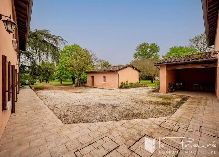 Image No.4-5 Bed House for sale