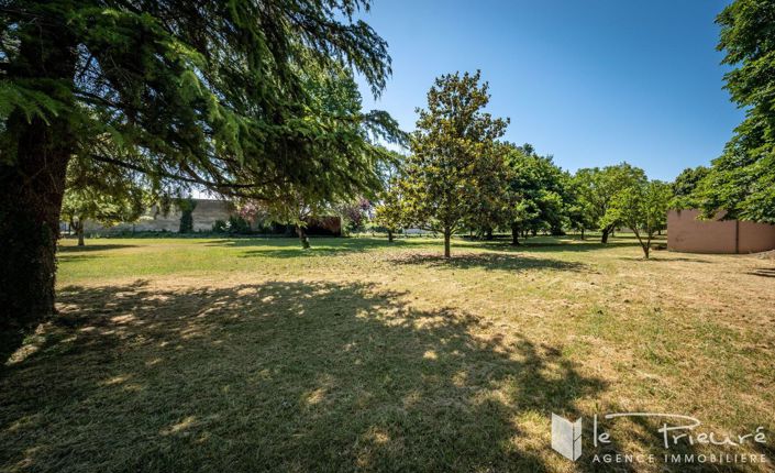 Image No.6-5 Bed House for sale