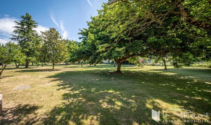 Image No.7-5 Bed House for sale