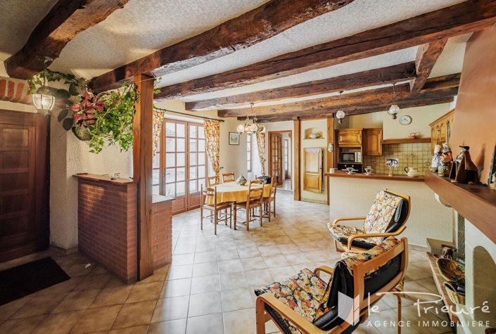 Image No.8-5 Bed House for sale