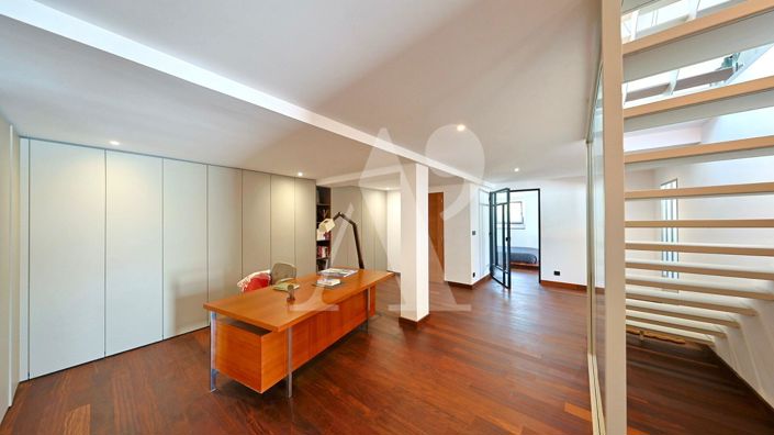 Image No.14-4 Bed Property for sale