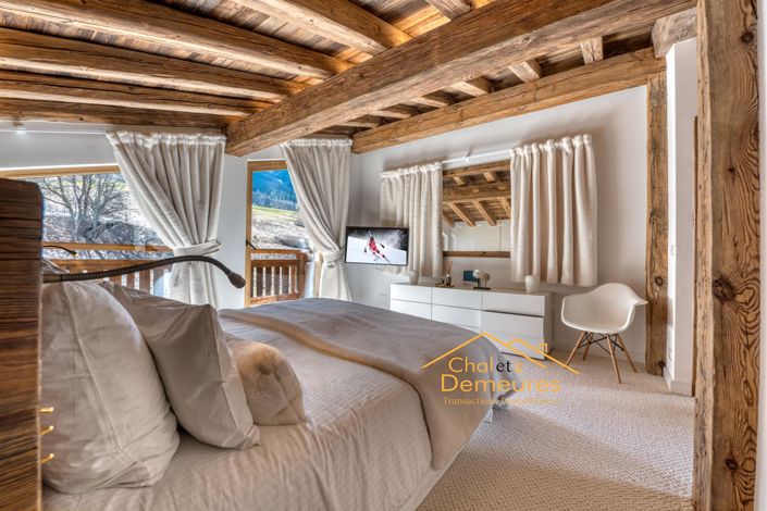 Image No.1-5 Bed House for sale