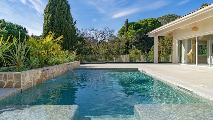 Image No.18-5 Bed House for sale