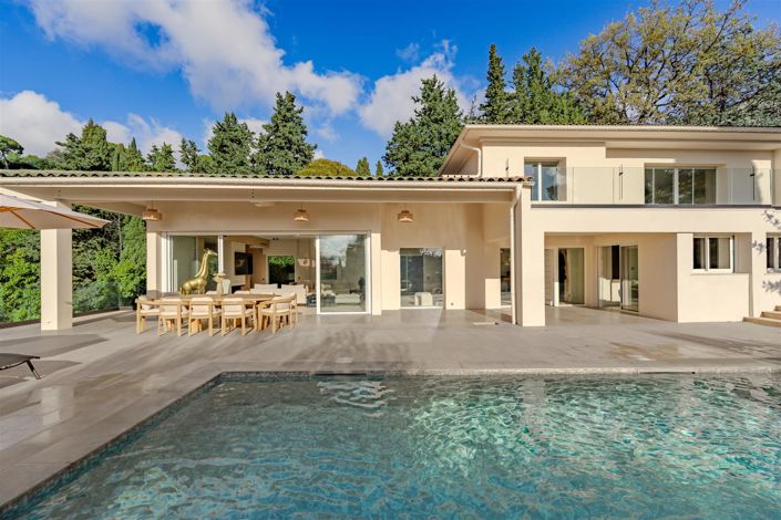 Image No.2-5 Bed House for sale