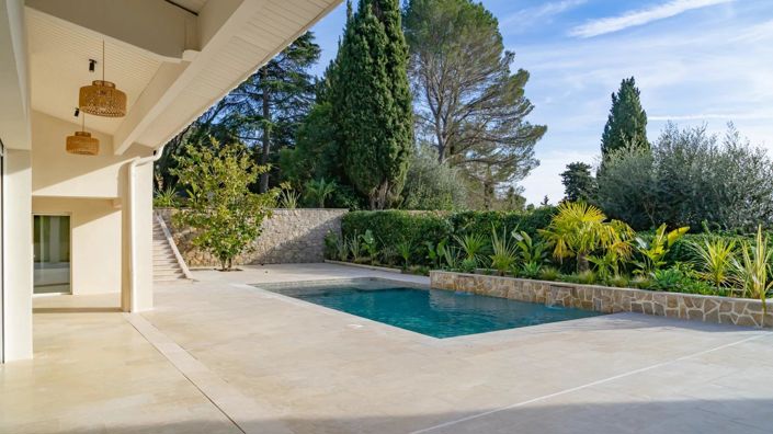 Image No.20-5 Bed House for sale