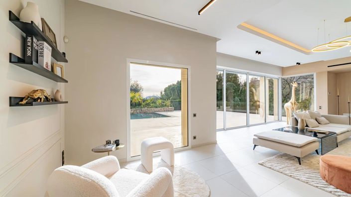 Image No.5-5 Bed House for sale