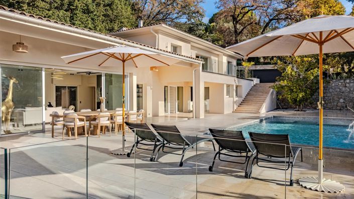 Image No.6-5 Bed House for sale