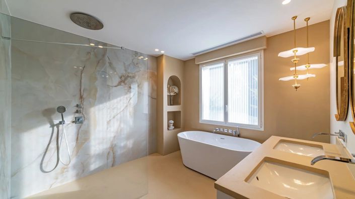 Image No.9-5 Bed House for sale