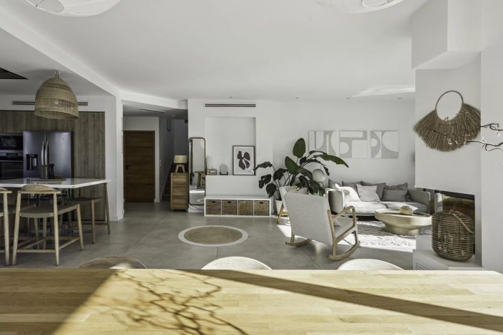 Image No.11-5 Bed House for sale