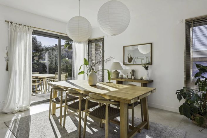 Image No.6-5 Bed House for sale