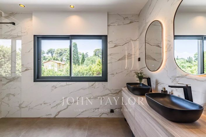 Image No.16-4 Bed House for sale