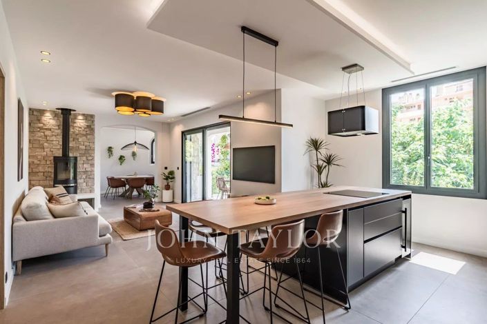 Image No.5-4 Bed House for sale