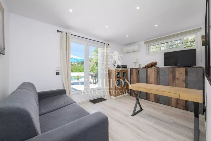 Image No.14-4 Bed House for sale