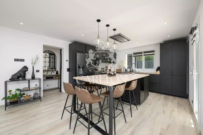 Image No.15-4 Bed House for sale