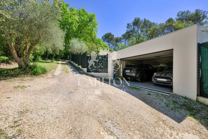 Image No.21-4 Bed House for sale