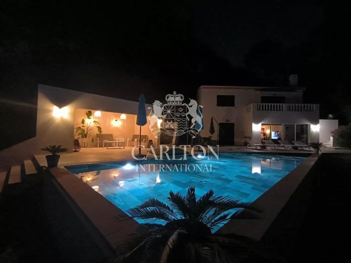 Image No.26-4 Bed House for sale