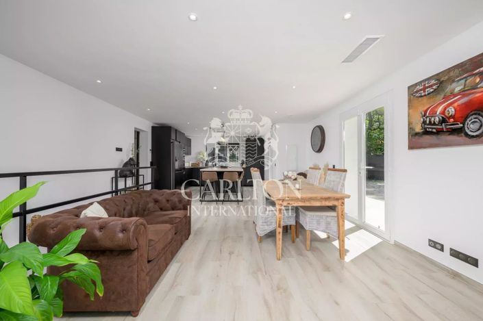 Image No.4-4 Bed House for sale