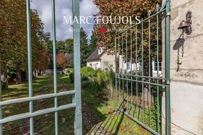 1 - Senlis, House
