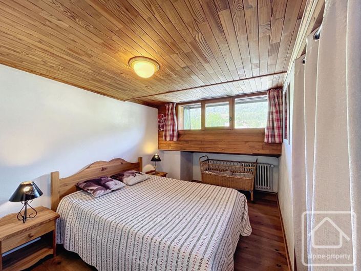 Image No.11-14 Bed Property for sale