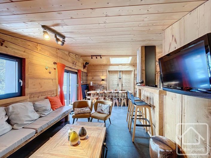 Image No.25-14 Bed Property for sale