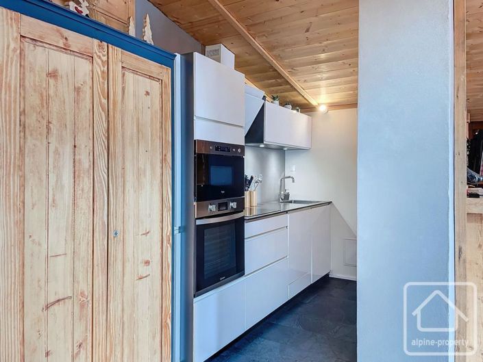 Image No.26-14 Bed Property for sale