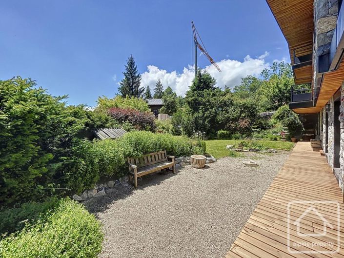 Image No.5-14 Bed Property for sale