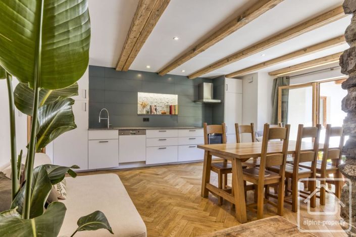 Image No.12-2 Bed Property for sale