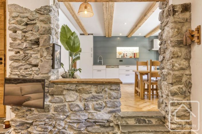 Image No.13-2 Bed Property for sale