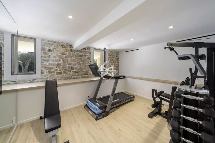 Image No.13-5 Bed House for sale